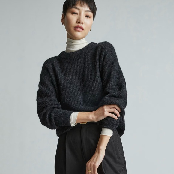 Everlane Sweaters - EVERLANE ALPACA CREW NECK SWEATER IN BLACK SIZE MEDIUM NWOT